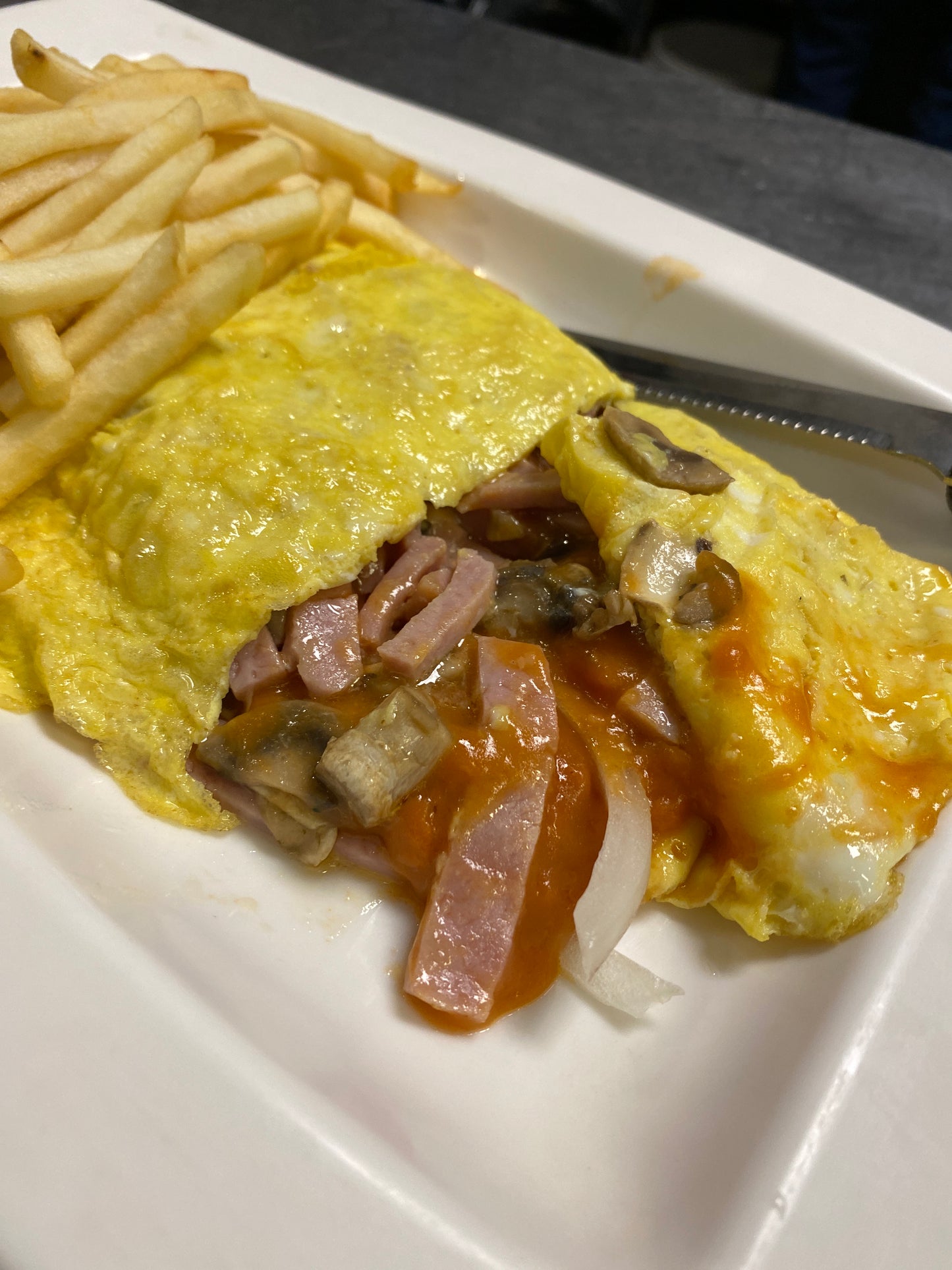 火腿茄汁奄列 Ham & Tomato Sauce Omelette
