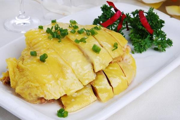 黃毛貴妃雞 (半隻) House Special Steamed Free Range Chicken (Half)