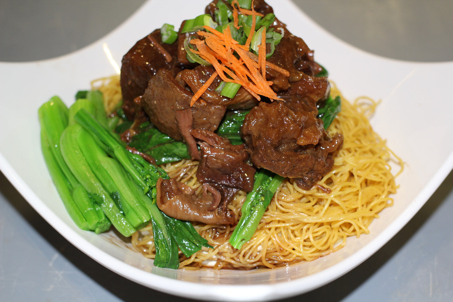 牛腩撈麵 Beef Brisket Lo-Mein
