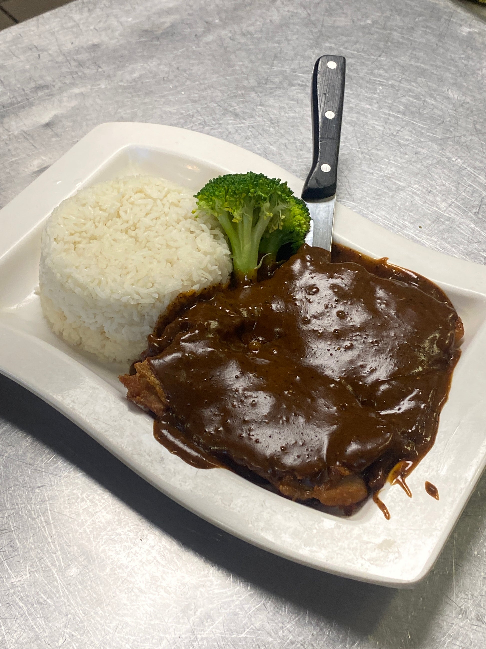 港式鴛鴦扒(豬扒，雞扒) Hong Kong Style Pork Chop & Chicken Steak