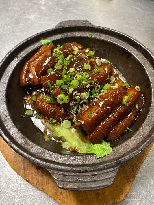 紅燒扣肉煲 Braised Pork Belly Clay Pot