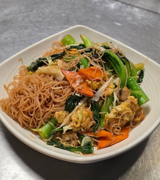 美極頭抽素菜蛋炒米粉 Stir Fried Mixed Veggies, Egg & Maggi Sauce w/ Rice Noodle