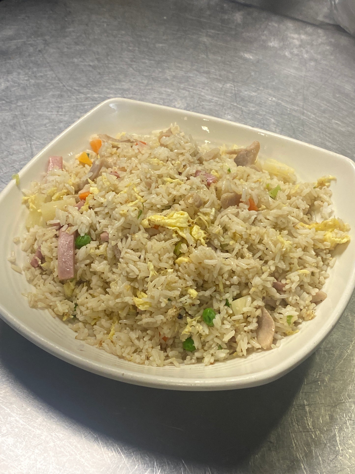 夏威夷炒飯 Pineapple, Ham & Chicken Fried Rice