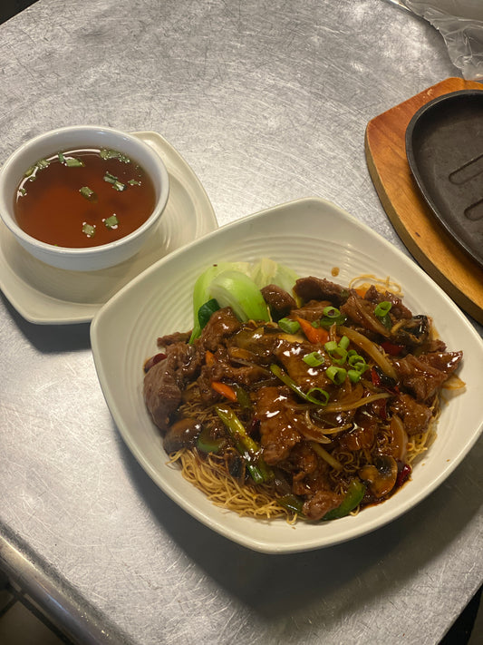 XO牛肉撈麵 Beef w/ XO Sauce Lo-Mein