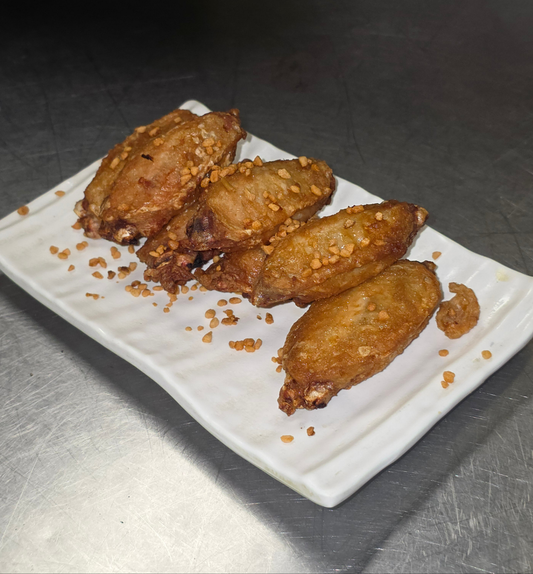 蒜香炸雞翼 Chicken Wings - Garlic 6-8 pieces