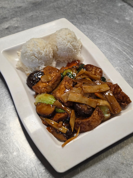 蠔皇炆豆腐角雙冬飯(冬菇,筍片) Stir Fried Black Mushroom, Bamboo Shoot & Tofu Rice Plate