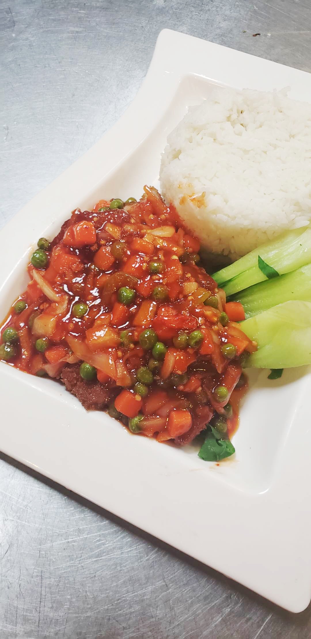 辣汁脆皮雞扒 Crispy Chicken w/ Spicy Sauce Rice Plate