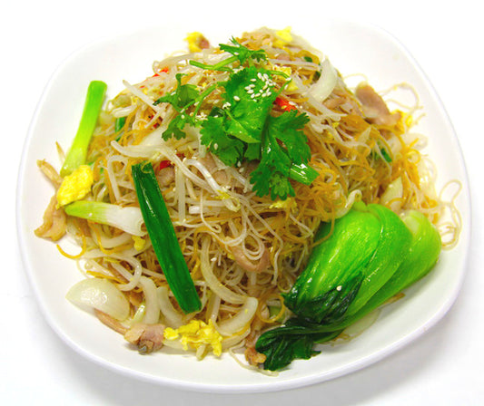 鹹魚雞粒鴛鴦米 Salted Fish & Chicken w./ Rice Stick Noodle & Egg Noodles