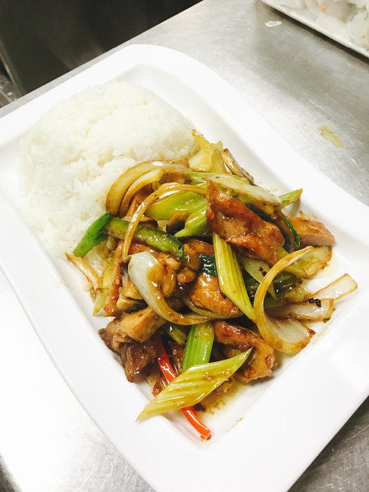 美極雙柳（豬柳，雞柳）飯 Stir Fried Pork & Chicken w/ Maggi Sauce Rice Plate